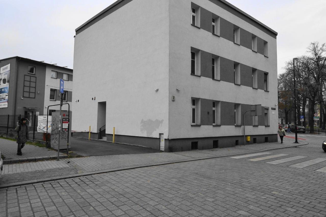 Apartament Platynowy - Centrum Gliwic Z Parkingiem 格利维采 外观 照片